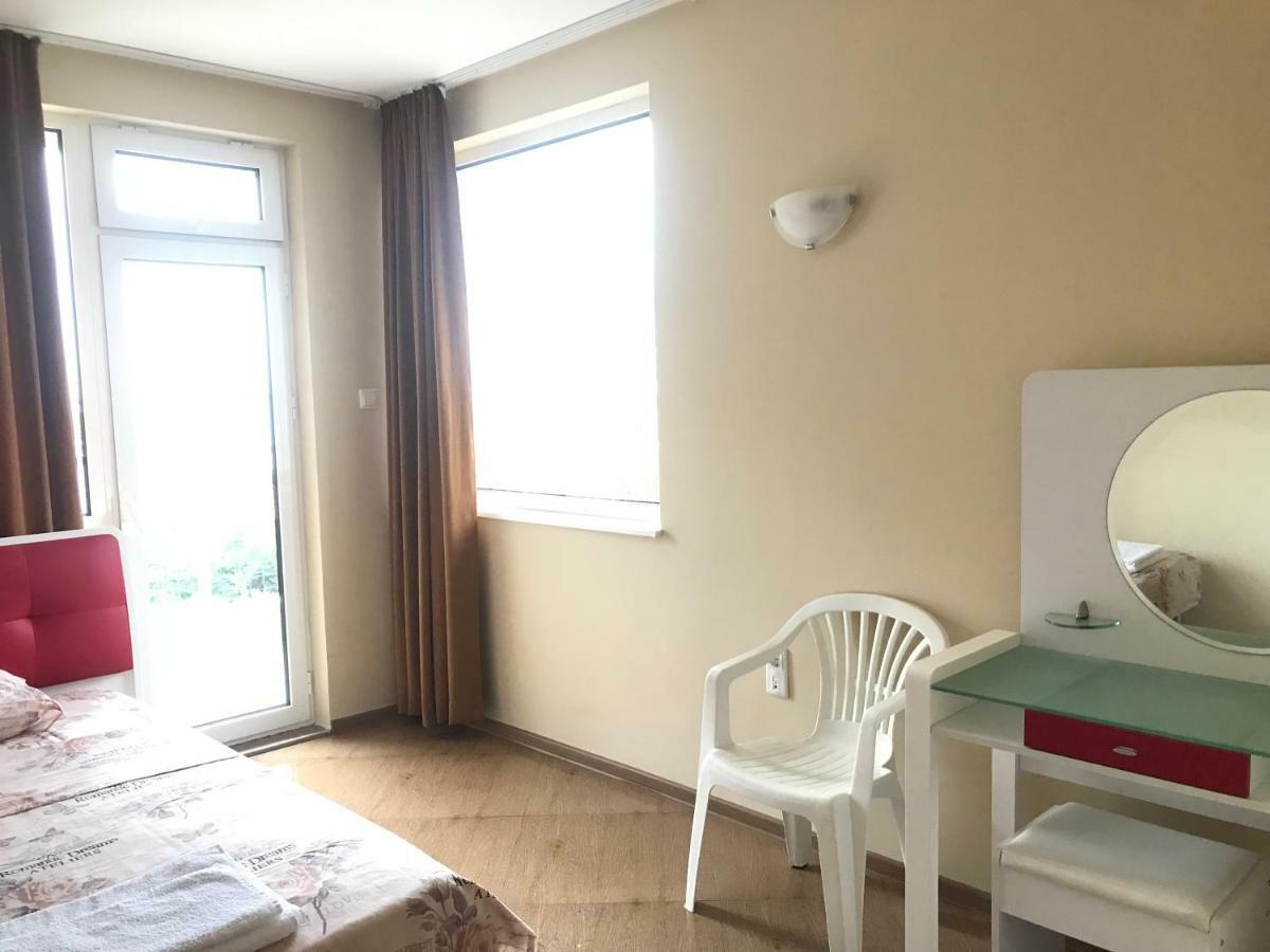 Стаи И Апартаменти Под Наем Sveti Vlas Exteriör bild